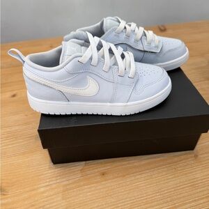 Kids Jordan 1 Low Alt Sneakers